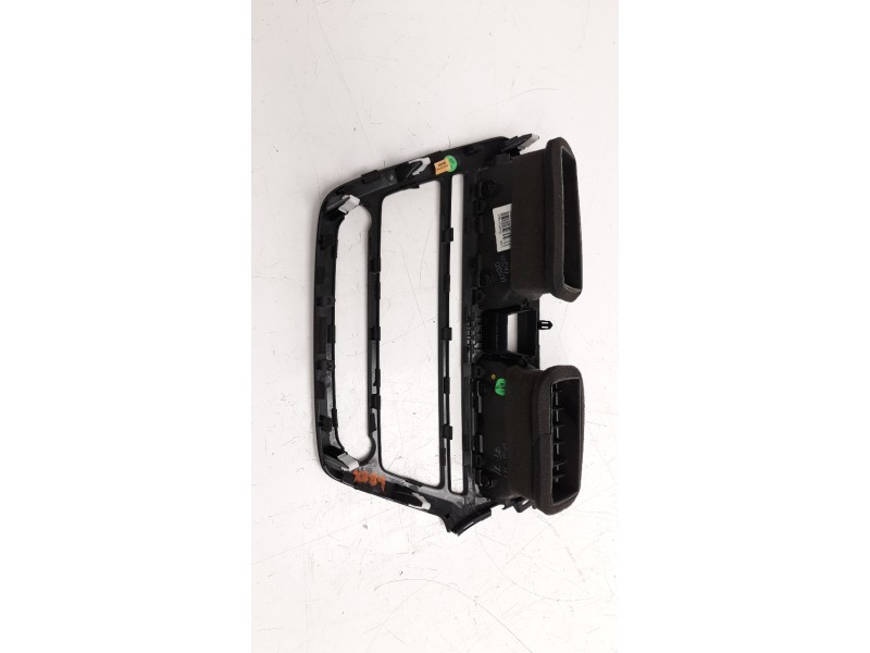 Recambio de rejilla aireadora para hyundai i20 1.2 16v cat referencia OEM IAM 84740C8050  