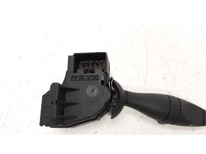 Recambio de mando limpia para ford fiesta (cbk) newport referencia OEM IAM 1357437  