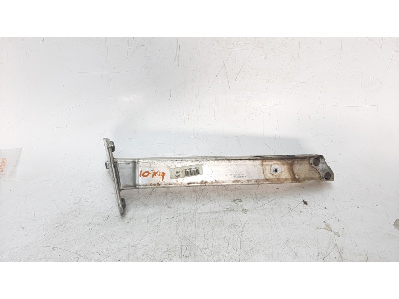Recambio de punta chasis delantera para jeep cherokee 2.0 m-jet cat referencia OEM IAM 68143965AB  