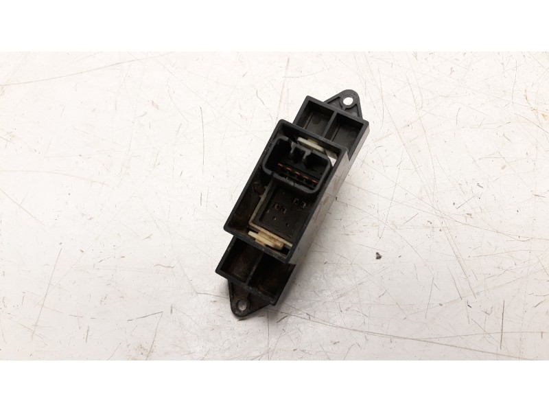 Recambio de mando elevalunas trasero derecho para citroen c4 aircross seduction 2wd referencia OEM IAM MR587944  