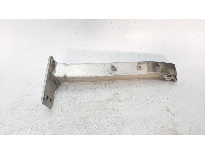 Recambio de punta chasis delantera para jeep cherokee 2.0 m-jet cat referencia OEM IAM 68143964AB  