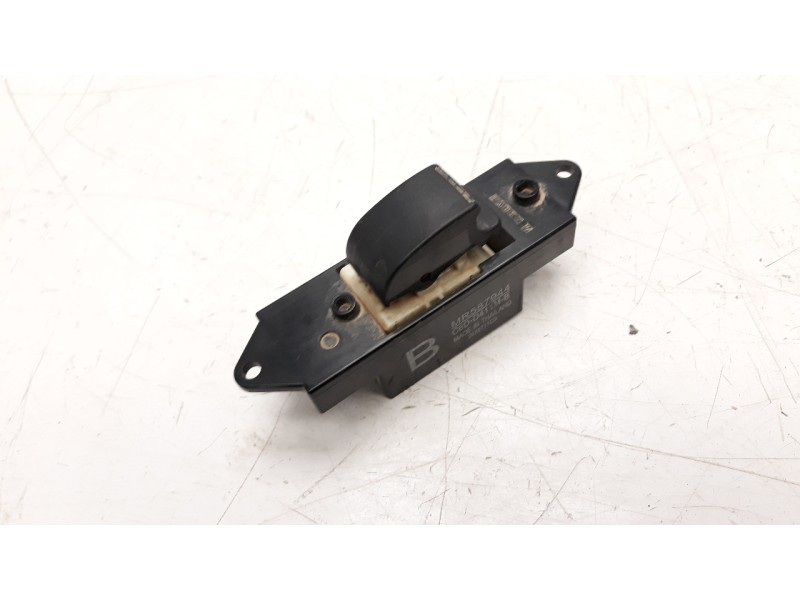 Recambio de mando elevalunas trasero izquierdo para citroen c4 aircross seduction 2wd referencia OEM IAM MR587944  