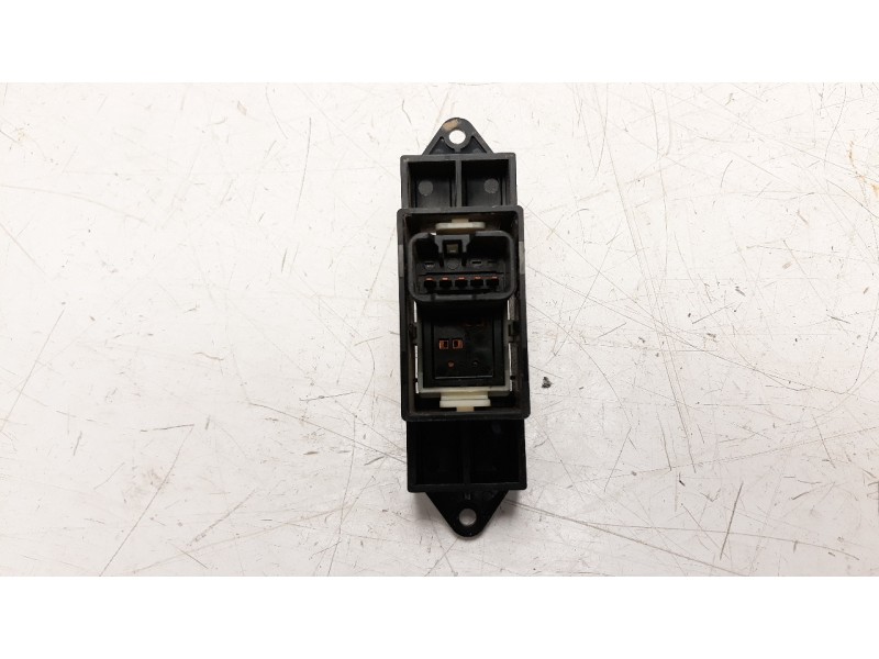 Recambio de mando elevalunas trasero izquierdo para citroen c4 aircross seduction 2wd referencia OEM IAM MR587944  