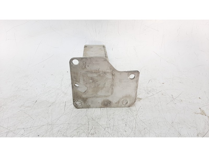Recambio de punta chasis delantera para jeep cherokee 2.0 m-jet cat referencia OEM IAM 68102990AA  