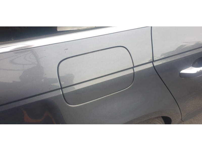 Recambio de tapa exterior combustible para audi a4 avant (8w5) básico referencia OEM IAM 8W0809907GRU  
