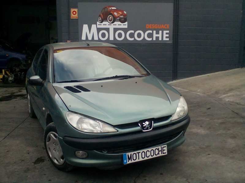 peugeot 206 berlina del año 2002