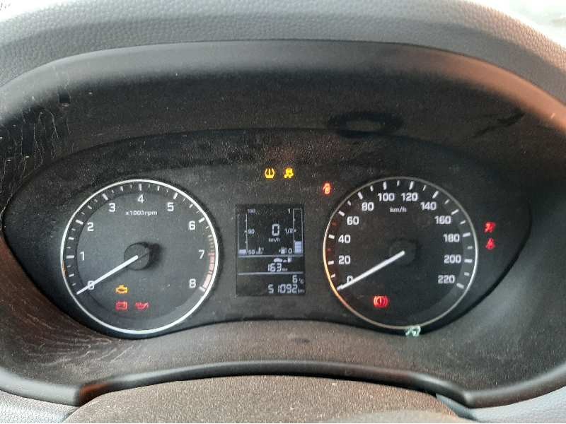 Recambio de cuadro instrumentos para hyundai i20 1.2 16v cat referencia OEM IAM 94003C8011  