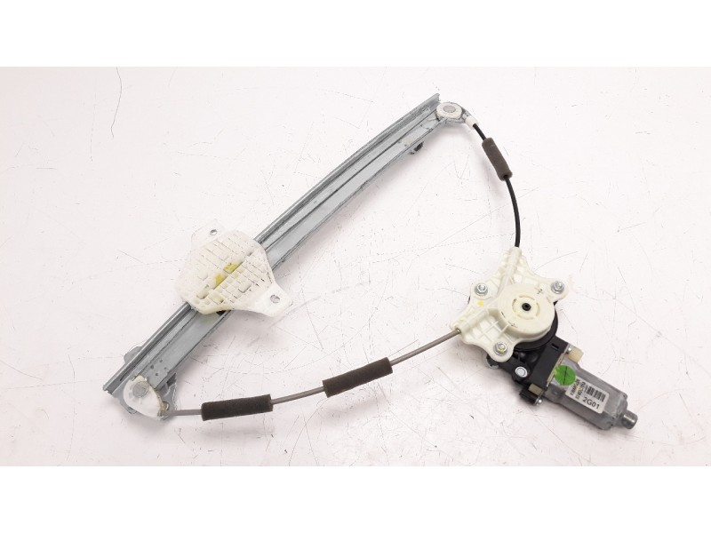 Recambio de elevalunas delantero derecho para hyundai i20 1.2 16v cat referencia OEM IAM 82402C7010  
