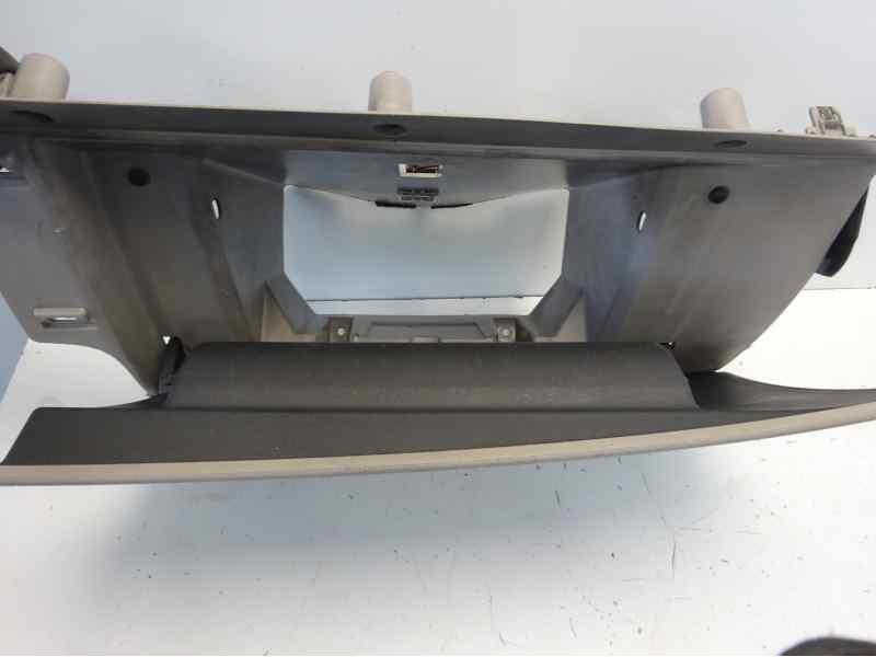 Recambio de guantera para volvo v50 familiar 2.0 d kinetic referencia OEM IAM   