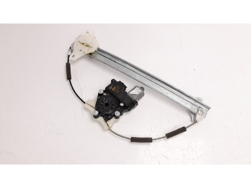 Recambio de elevalunas delantero izquierdo para hyundai i20 1.2 16v cat referencia OEM IAM 82401C8020  