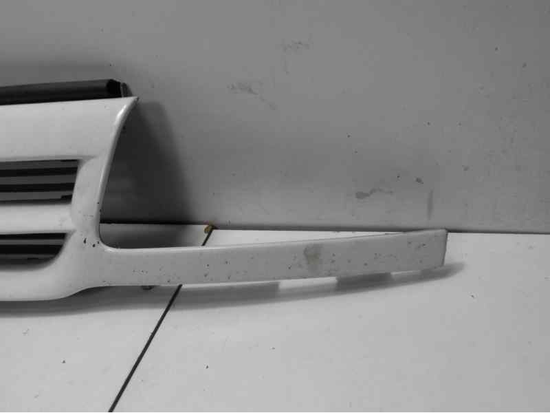 Recambio de rejilla delantera para opel astra f berlina básico referencia OEM IAM 6320026  