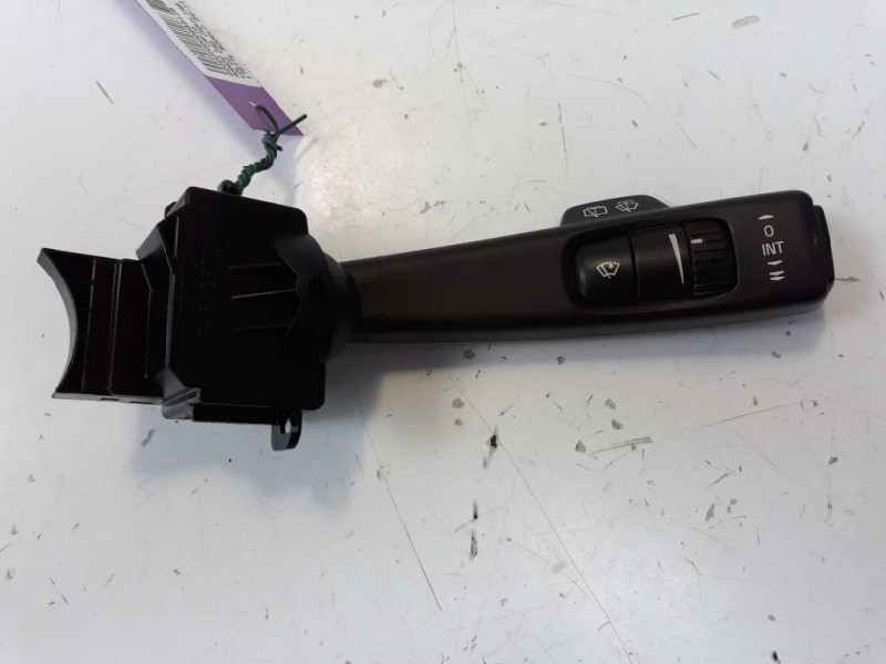 Recambio de mando limpia para volvo v50 familiar 2.0 d kinetic referencia OEM IAM 17D770  