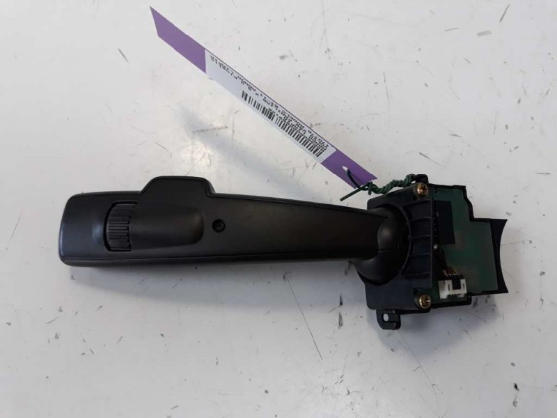 Recambio de mando limpia para volvo v50 familiar 2.0 d kinetic referencia OEM IAM 17D770  