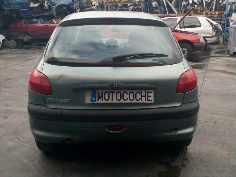 peugeot 206 berlina del año 2002
