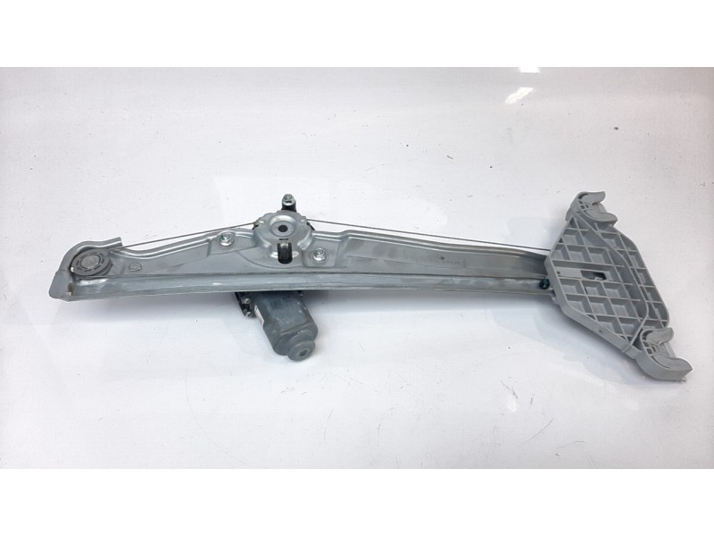 Recambio de elevalunas trasero derecho para hyundai tucson (nx) maxx silver 2wd referencia OEM IAM 83404N7000  