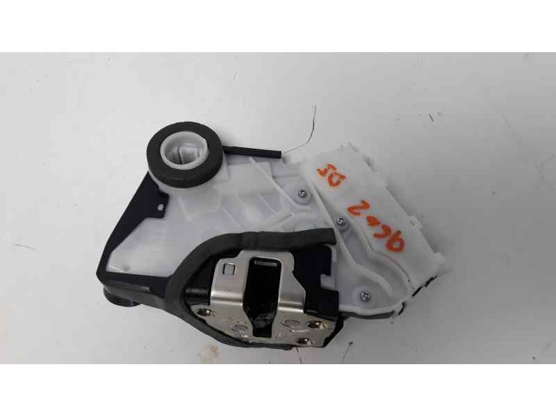 Recambio de cerradura puerta delantera izquierda para toyota yaris hybrid active referencia OEM IAM   
