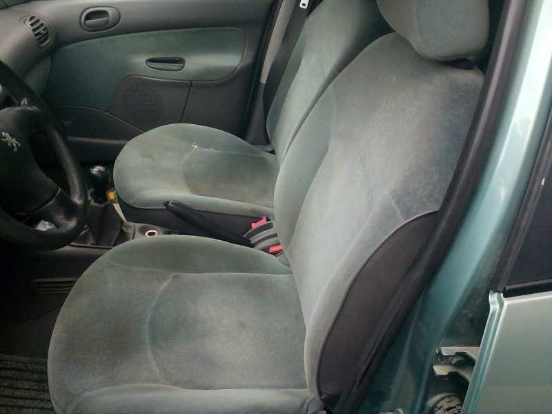 peugeot 206 berlina del año 2002