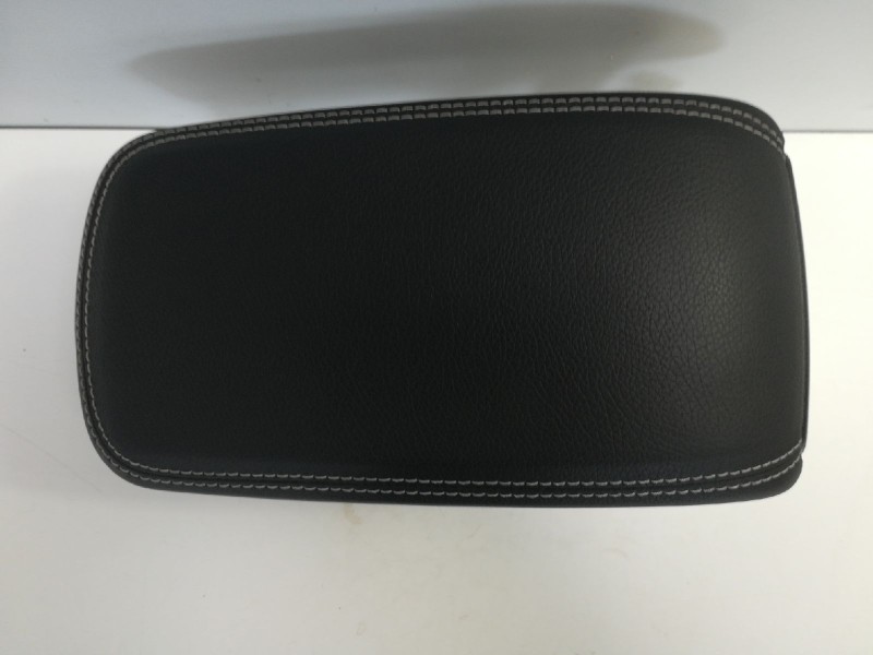 Recambio de apoyabrazos central para mercedes-benz clase cla (w117) cla 200 cdi (117.308) referencia OEM IAM A2466805302 1246042