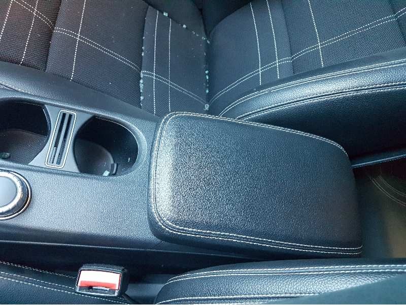 Recambio de apoyabrazos central para mercedes-benz clase cla (w117) cla 200 cdi (117.308) referencia OEM IAM A2466805302 1246042