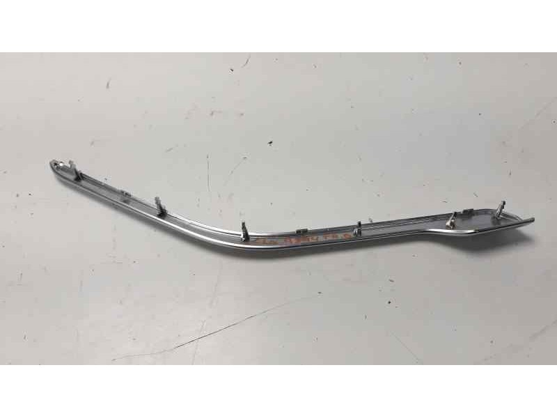 Recambio de moldura para mercedes-benz clase cla (w117) cla 200 cdi (117.308) referencia OEM IAM A1767301222  