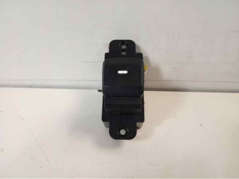 Recambio de mando elevalunas trasero derecho para hyundai i20 1.2 16v cat referencia OEM IAM 93580C8000 IAF420087 EWSHY044
