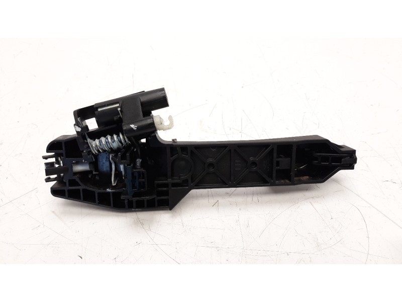 Recambio de maneta exterior trasera izquierda para hyundai i20 1.2 16v cat referencia OEM IAM 82651C8000  