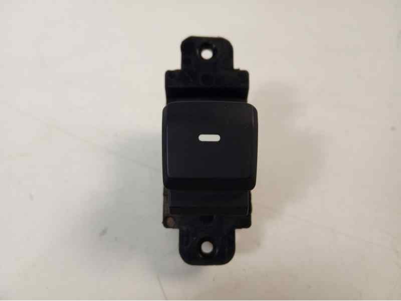 Recambio de mando elevalunas trasero izquierdo para hyundai i20 1.2 16v cat referencia OEM IAM 93580C7020  