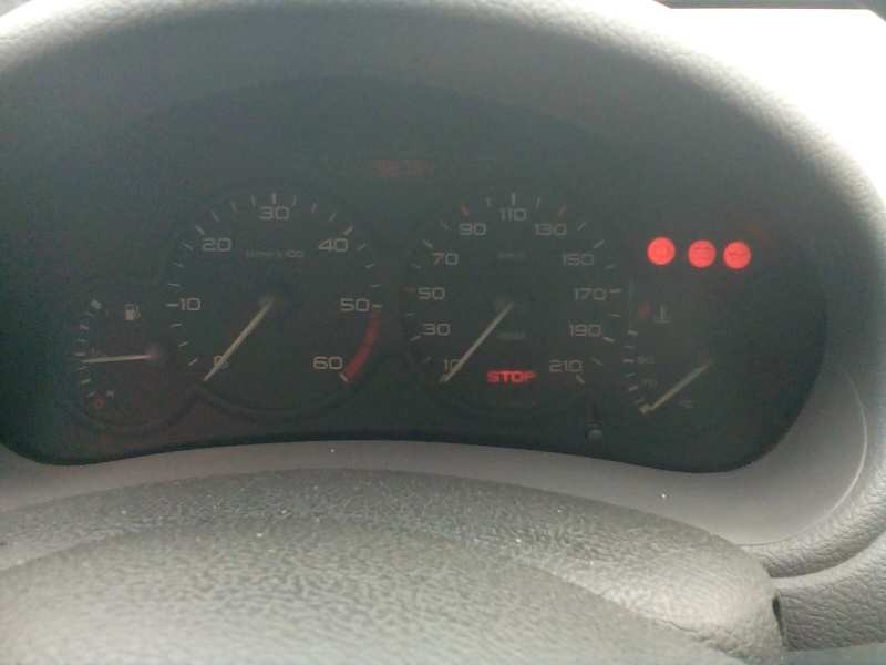 peugeot 206 berlina del año 2002