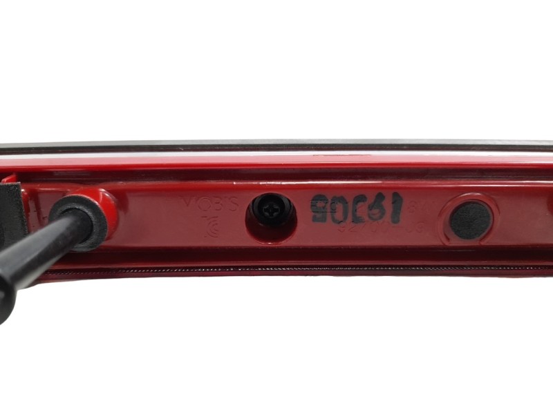 Recambio de luz central de freno para hyundai kona 1.0 tgdi cat referencia OEM IAM 92700J9000  