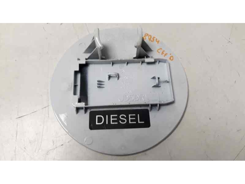 Recambio de tapa exterior combustible para kia cee´d drive referencia OEM IAM 69510A2000  