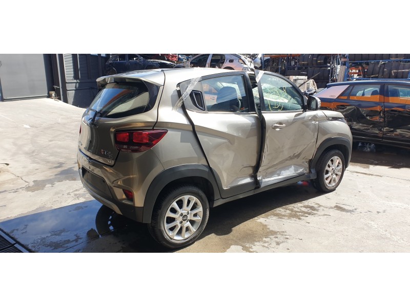 mahindra kuv del año 2019