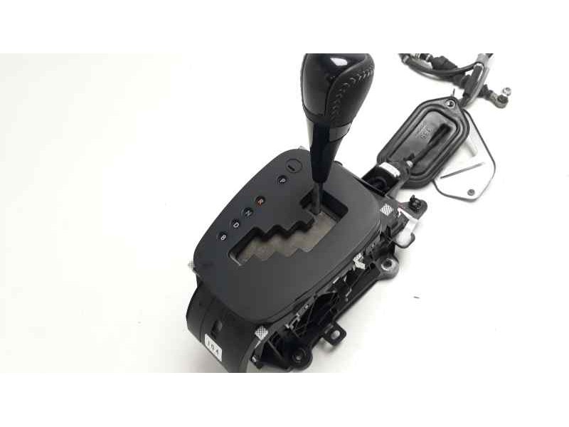 Recambio de palanca cambio para toyota yaris hybrid active referencia OEM IAM J04189071  
