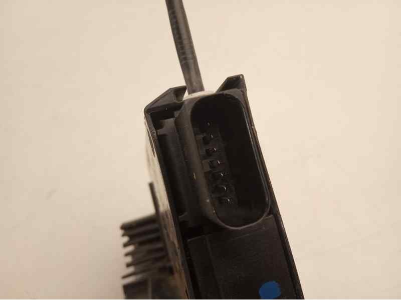 Recambio de cerradura puerta delantera derecha para peugeot 308 referencia OEM IAM 9810309380  