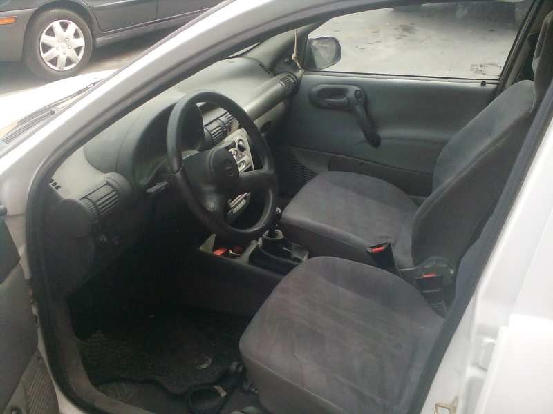 opel corsa b del año 1995