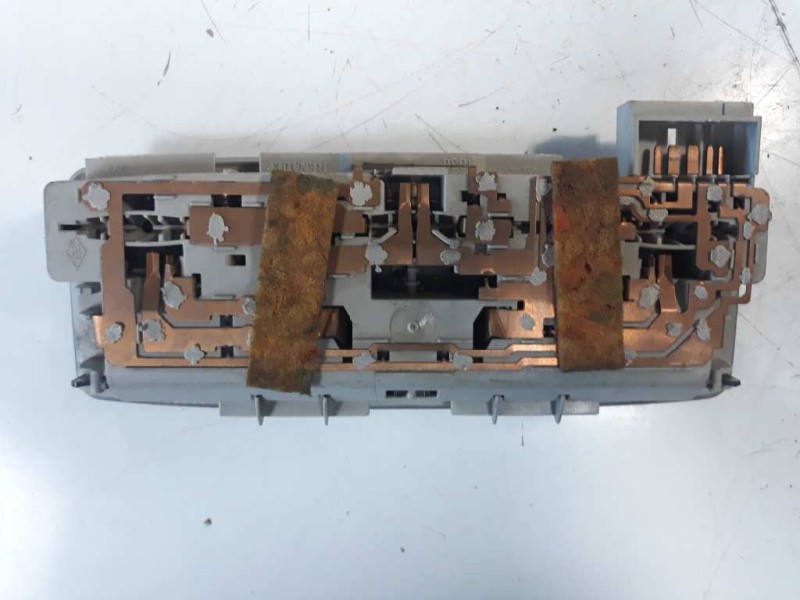 Recambio de luz interior para renault laguna ii (bg0) authentique referencia OEM IAM 8200003038  