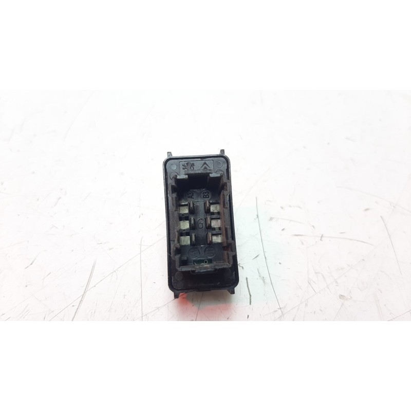 Recambio de mando elevalunas delantero derecho para citroen ds3 1.6 hdi fap referencia OEM IAM 96657927ZD IAF530007 EWSPE04