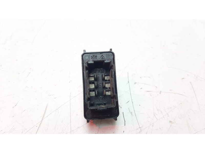 Recambio de mando elevalunas delantero derecho para citroen ds3 1.6 hdi fap referencia OEM IAM 96657927ZD IAF530007 EWSPE04