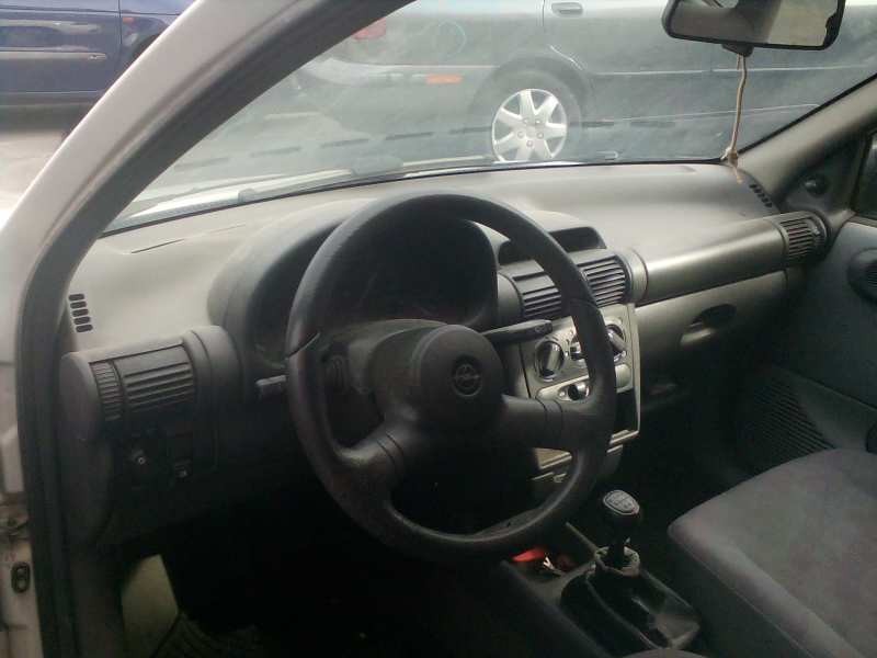 opel corsa b del año 1995