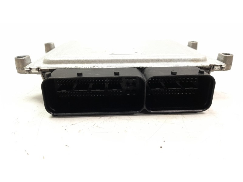 Recambio de centralita motor uce para kia niro referencia OEM IAM 3910003928 3911003928 