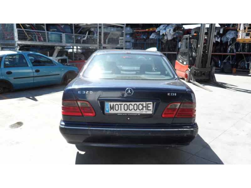 mercedes-benz clase e (w210) berlina diesel del año 2000