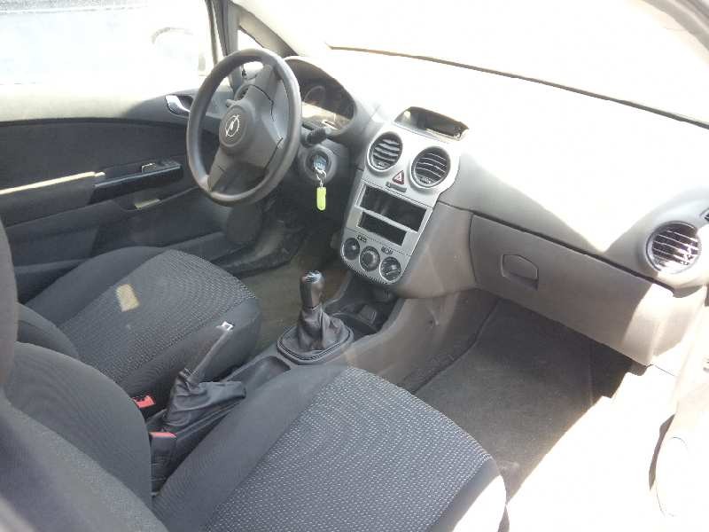 opel corsa d del año 2012