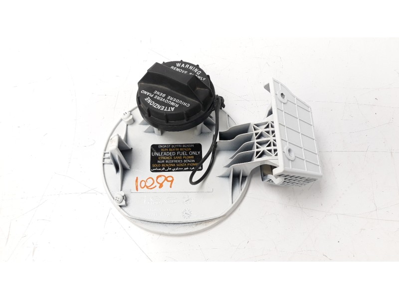 Recambio de tapa exterior combustible para hyundai i20 1.2 16v cat referencia OEM IAM 69510C7000  