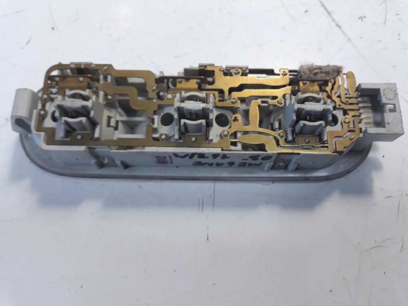 Recambio de luz interior para renault megane ii berlina 3p 1.5 dci diesel referencia OEM IAM 820073234  