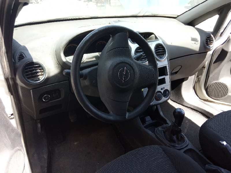 opel corsa d del año 2012