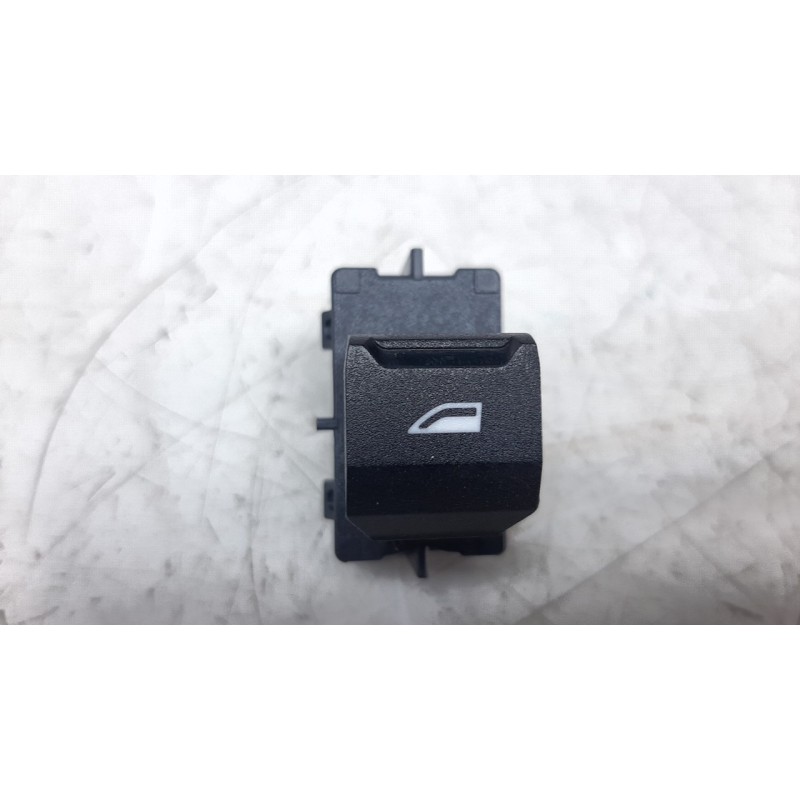 Recambio de mando elevalunas trasero izquierdo para bmw serie 2 active tourer (u06) 225 e xdrive referencia OEM IAM 61315A2BCB5 