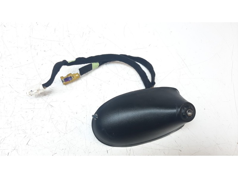 Recambio de antena para jeep compass ii 2.0 m-jet cat referencia OEM IAM P68320426AA  