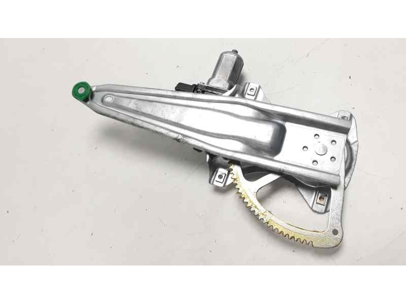 Recambio de elevalunas trasero derecho para toyota yaris hybrid active referencia OEM IAM 857200D120  