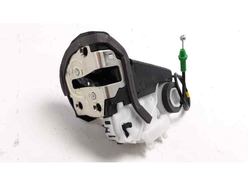 Recambio de cerradura puerta trasera izquierda para toyota yaris hybrid active referencia OEM IAM   