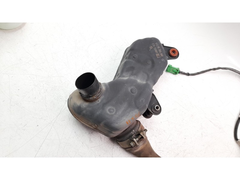 Recambio de silenciador trasero para ktm 390 duke 390 duke referencia OEM IAM 93505050000  