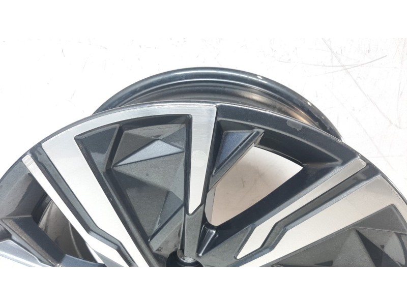 Recambio de llanta para hyundai tucson (nx) maxx silver 2wd referencia OEM IAM 52910N7160  
